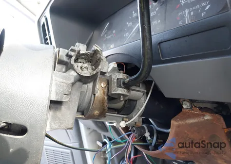 1992 Ford Ranger z USA, uszkodzony, nr VIN 1FTCR10X4NTA37046